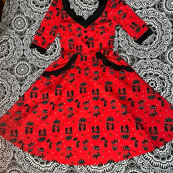 Voodoo Vixen Retro Pinup 50s Katnis cats in the Rain size Small with Pockets - Picture 8 of 12
